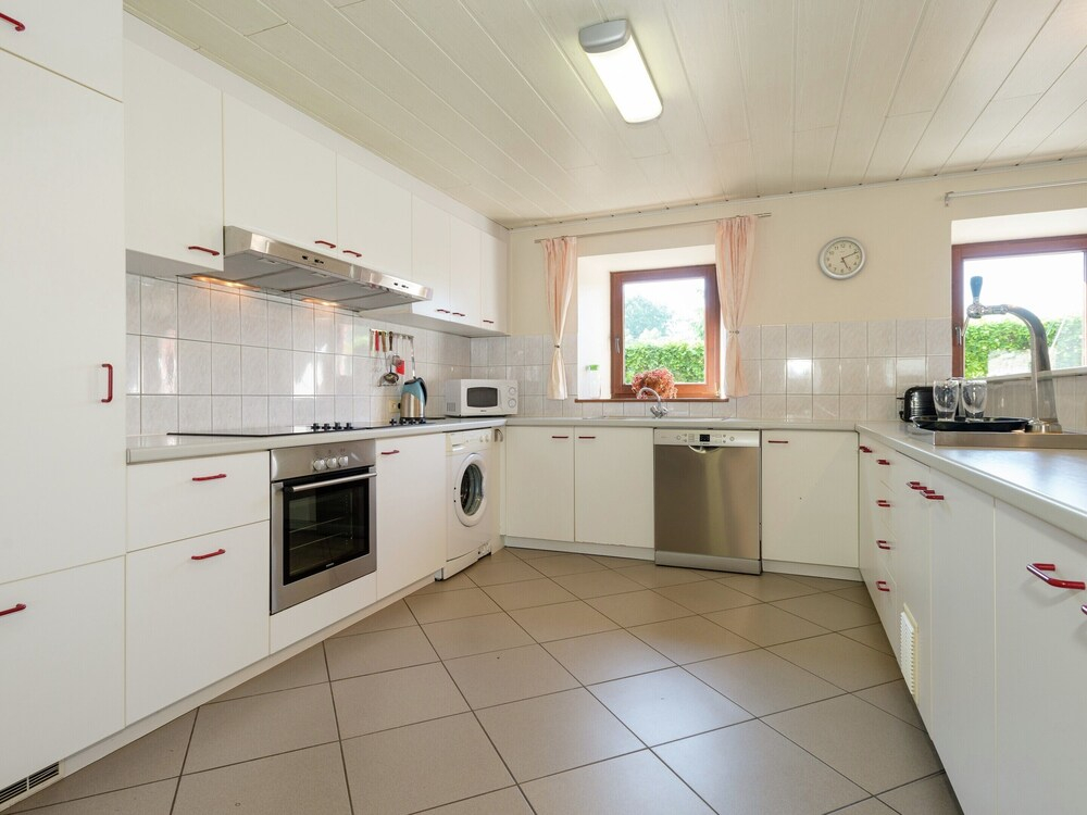 Modern Cottage With Private Garden in Waimes