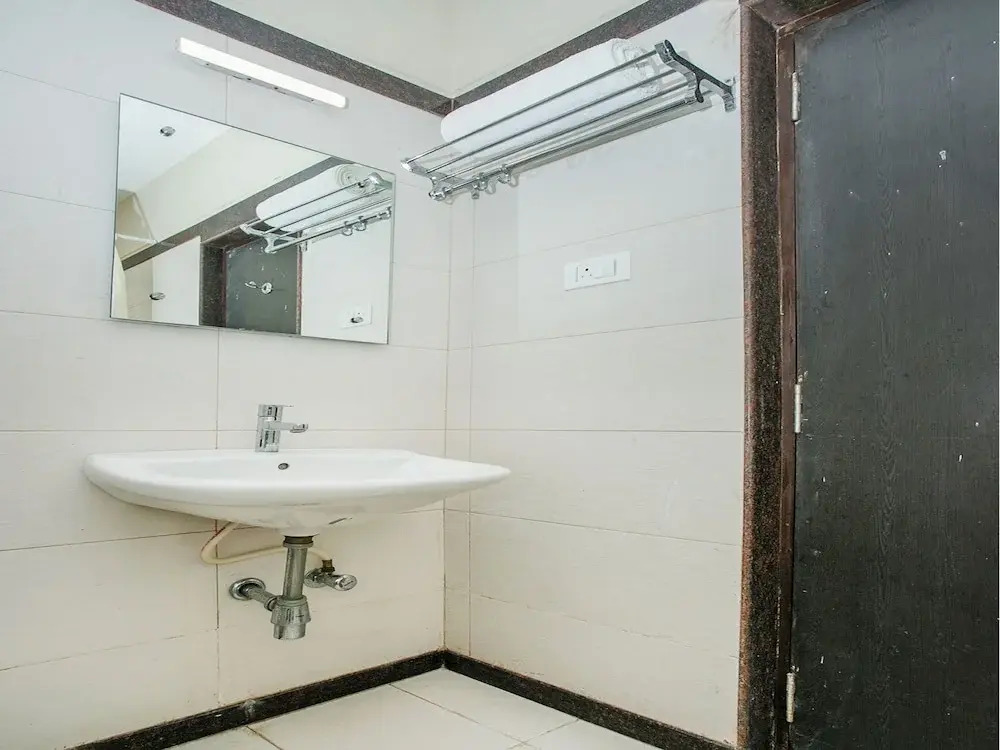 OYO 14835 Wagtail Suites