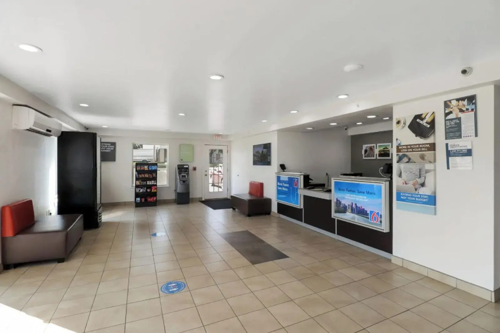 Motel 6-Bryan, TX - University Area