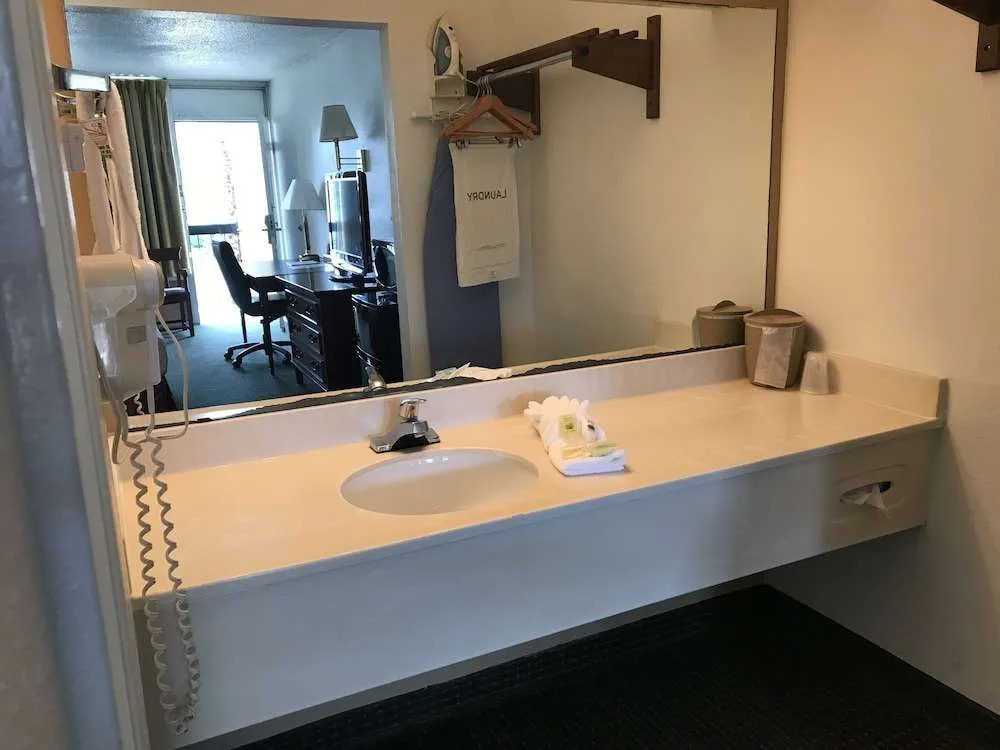 Ramada Inn