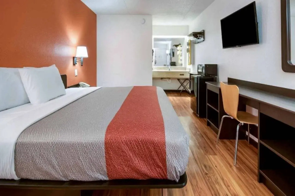 Motel 6-Grove City, OH