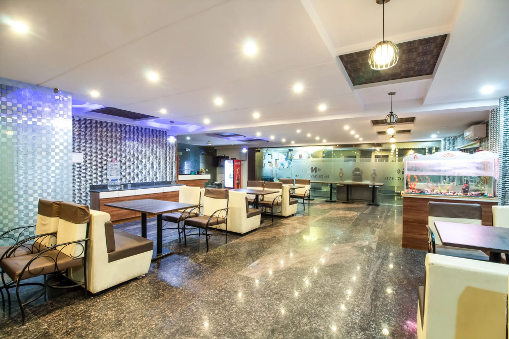 Capital O 7648 Sri Navya Grand
