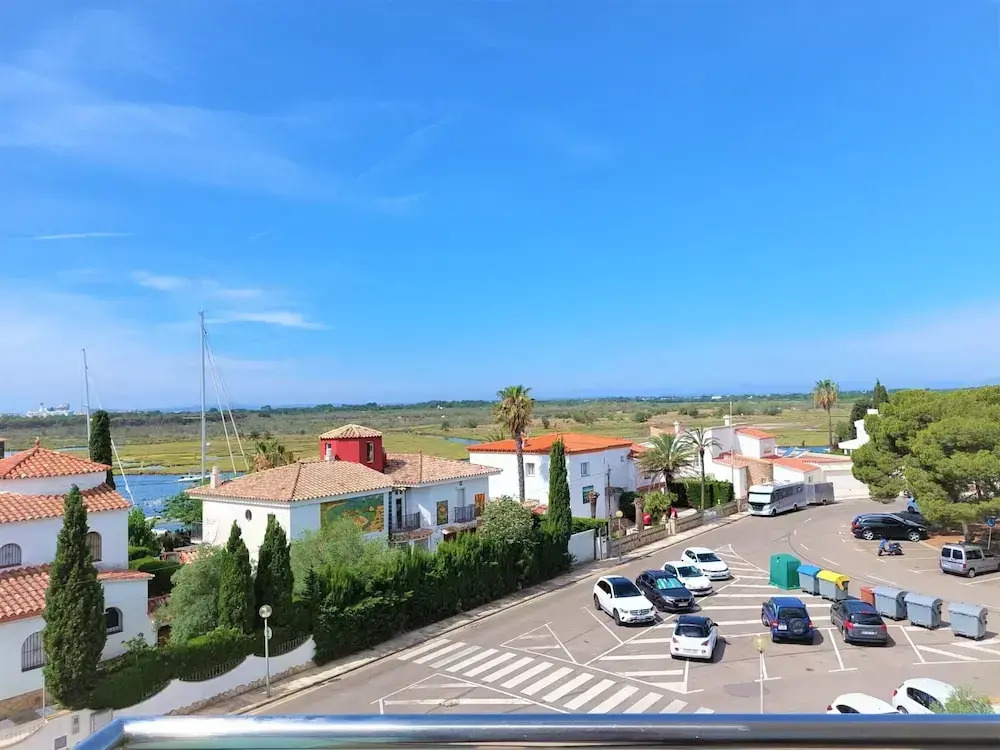 Apartment in Roses Near Santa Margarita Beach