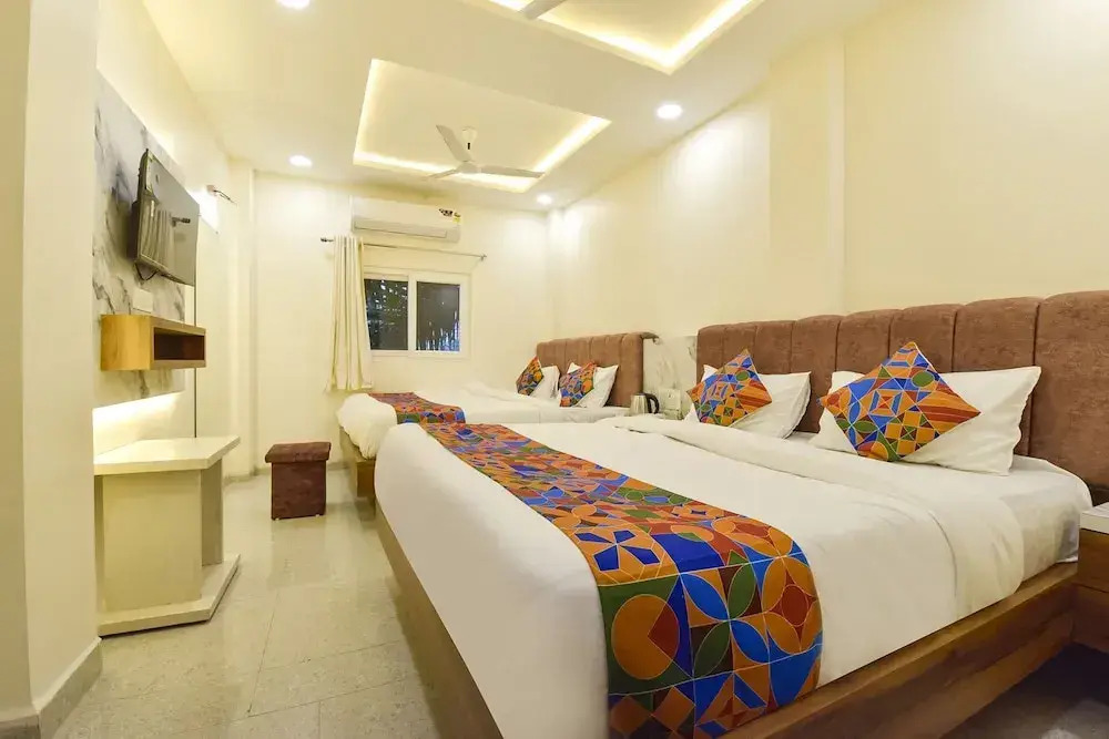 Fabhotel Dr Green'S