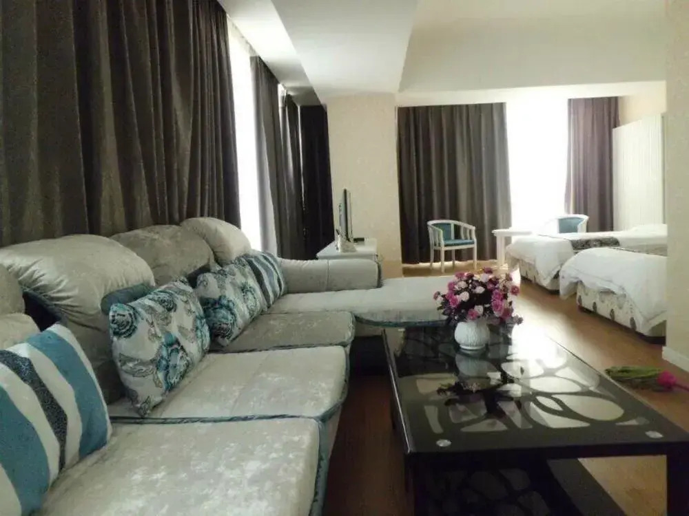 Cocoa Hotel (Zhengzhou Erqi Wanda City Second People's Hospital Metro Station)
