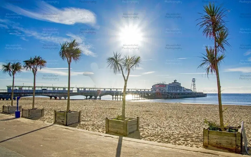 Stylish Town Centre House - 300Mbps, Parking & Sunny Decking