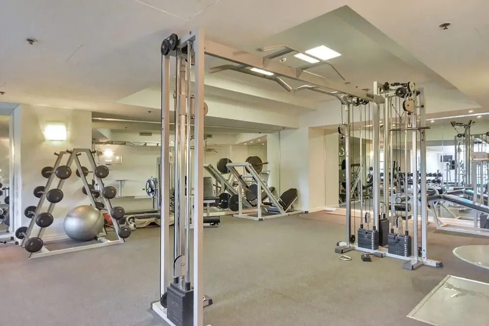 QV Spacious City Apartment - 737