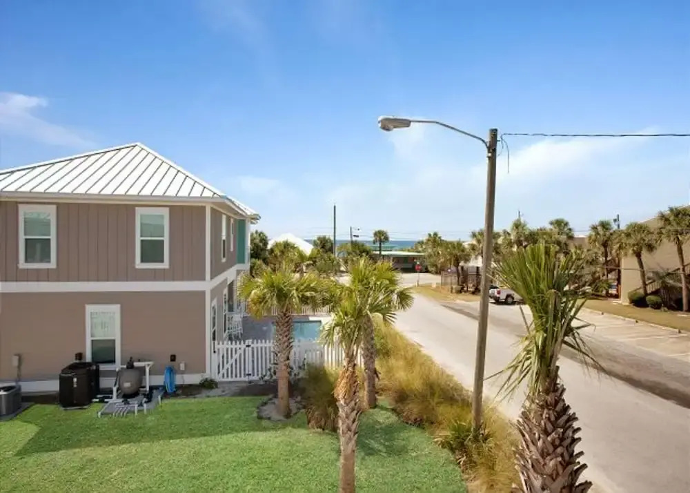 5509 Thomas Drive by Forehand Rentals
