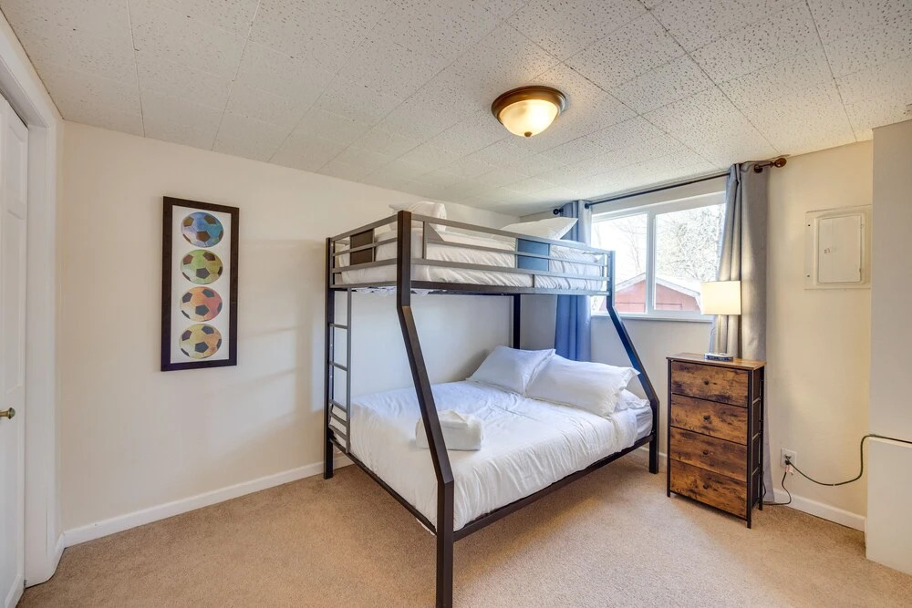 Lovely Colorado Springs Home: Mtn Views & Hot Tub!