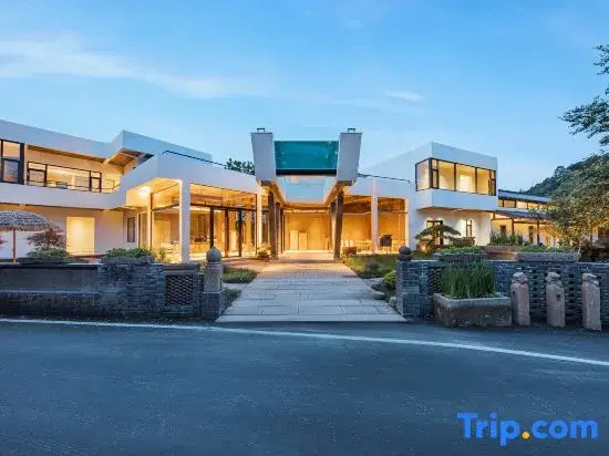 Suburban Core Aesthetic Accommodation