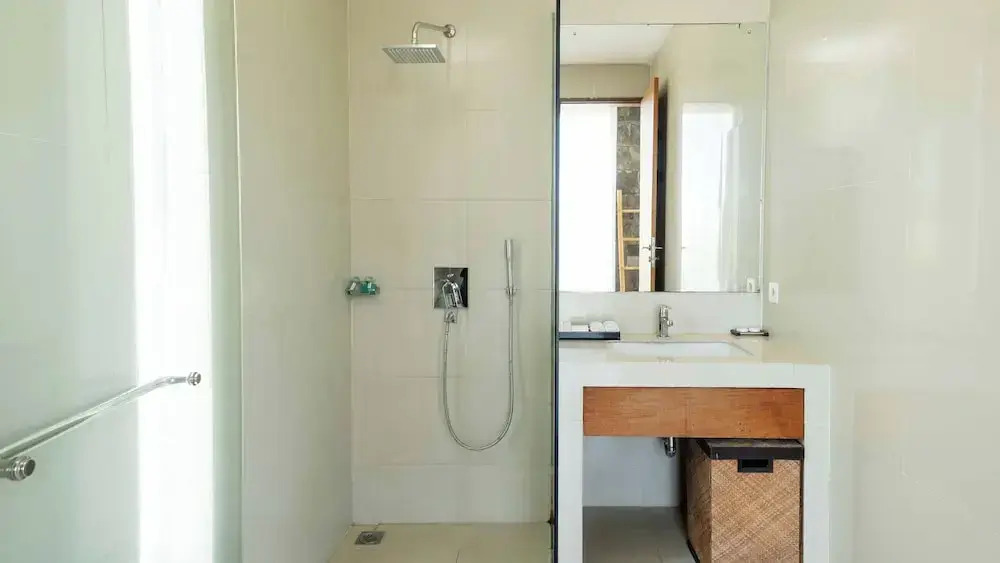 Stunning 2 Br Pool Villa With Rooftop In Seminyak