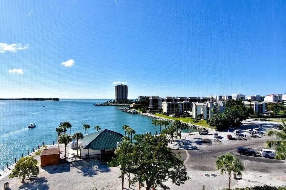 Eagle Cay Building 5-602