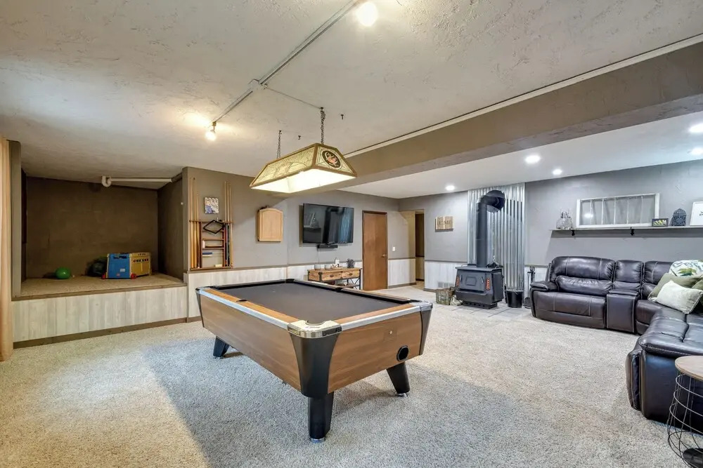 Large Home w/ Game Room, 4 Mi to Mississippi River