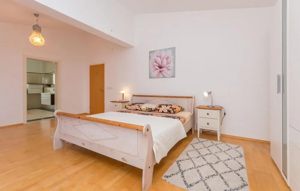 Gorgeous Home In Rastane Donje