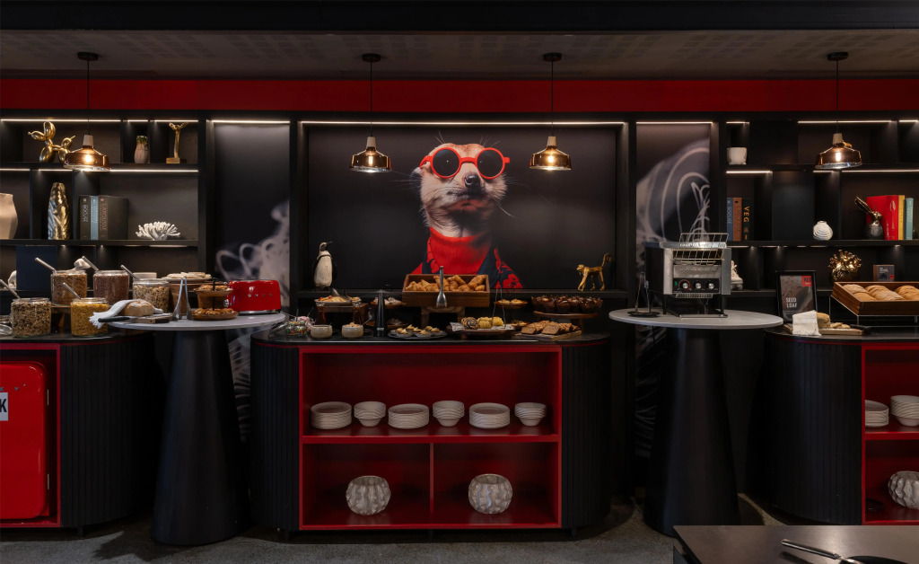 Radisson RED Hotel V&A Waterfront Cape Town