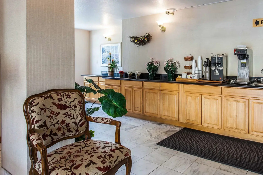 Bellis Inn