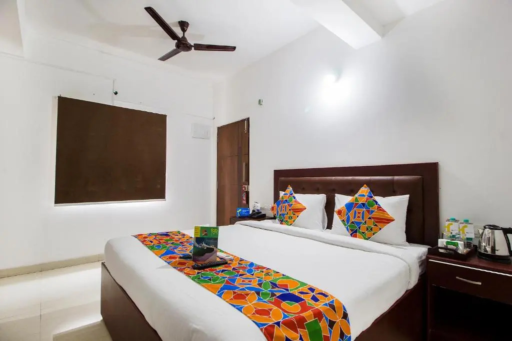 FabHotel Limestone Suites - Near Yashoda Hospitals, Somajiguda
