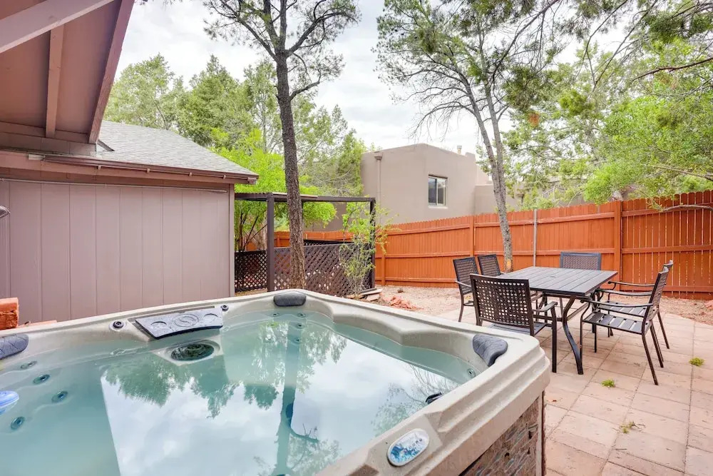 Hot Tub & Patio: Modern Sedona Home!