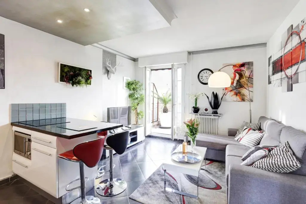 Le Mantega - F2 Moderne,Centre Ville, 2 Grandes Terrasses,Climatisation, Ascenseur