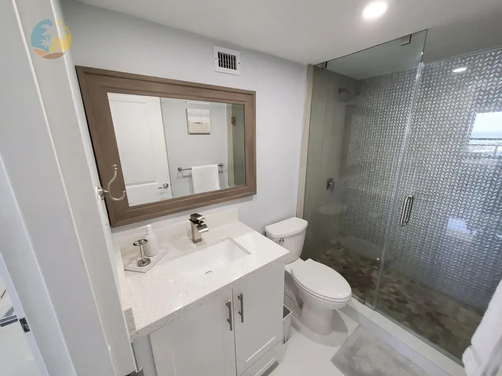 Alexander 1104 3 Bedroom Condo