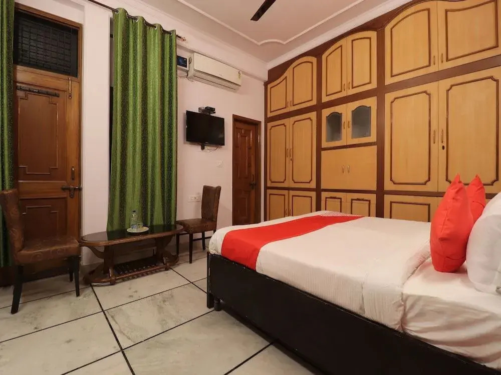 OYO 26449 Rajdhani Residency