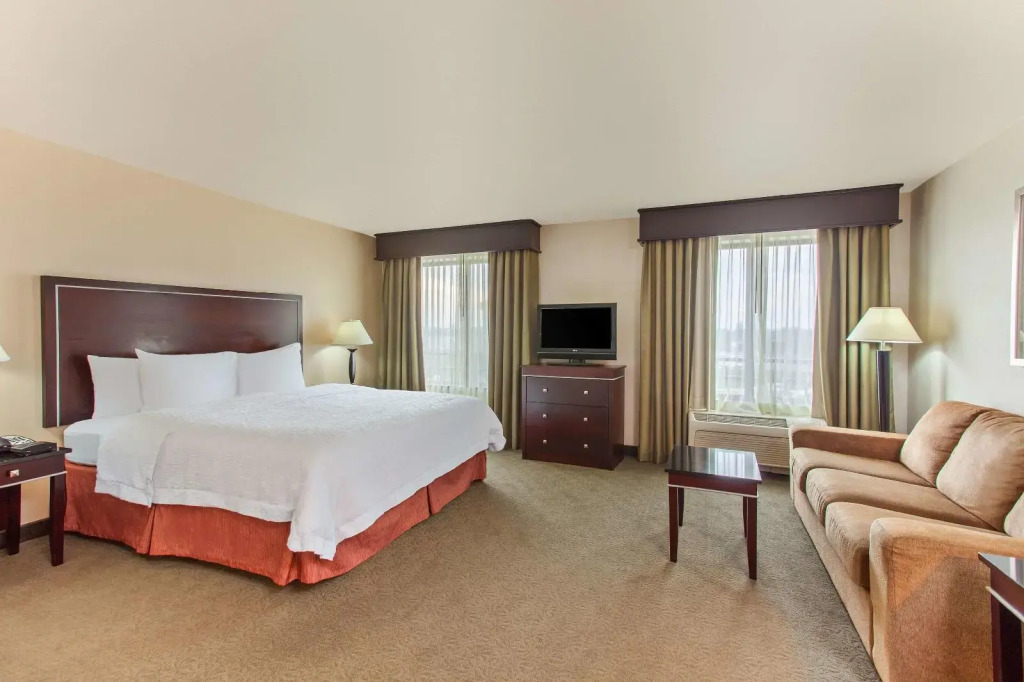 Hampton Inn and Suites Roseville