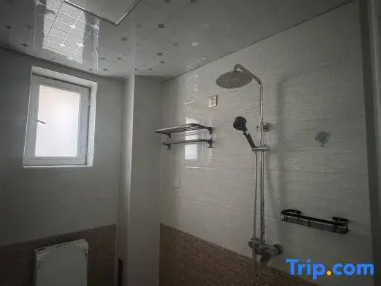 Migratory Hostel