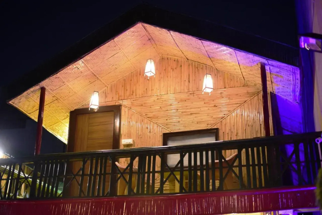 Hotel Bamboo Castle
