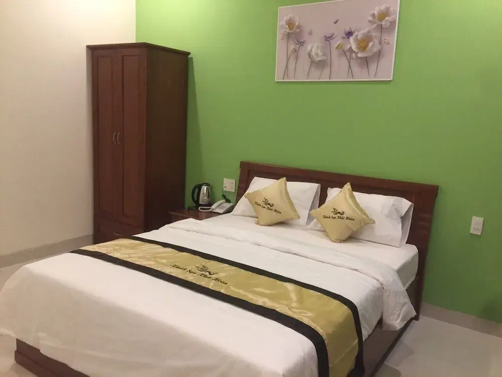 Khách sạn Khải Hoàn