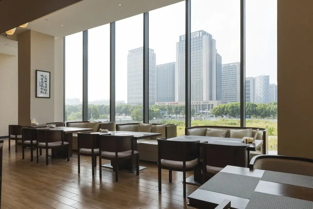 Le Moment City Resort Hotel