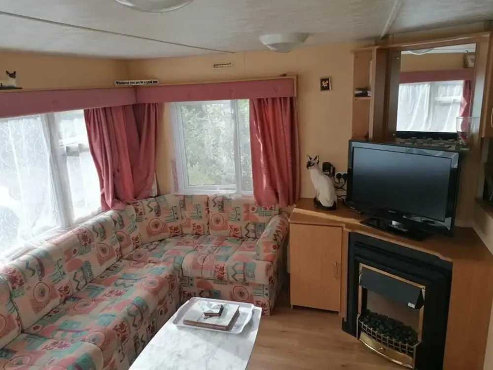 Delightful 3-bed Caravan With Fireplace, Wifi, BBQ