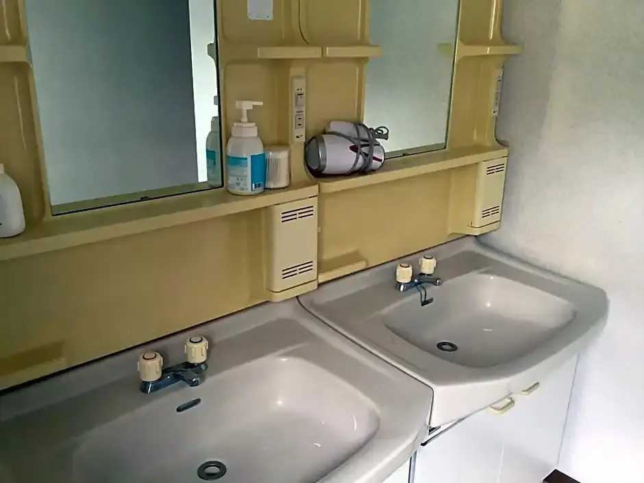 Biwako Makino Hifumikan Guest House