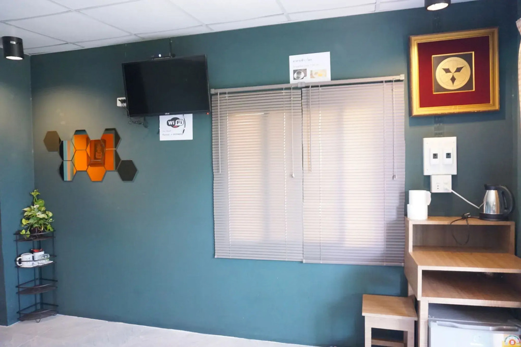 Room 9 Hometel