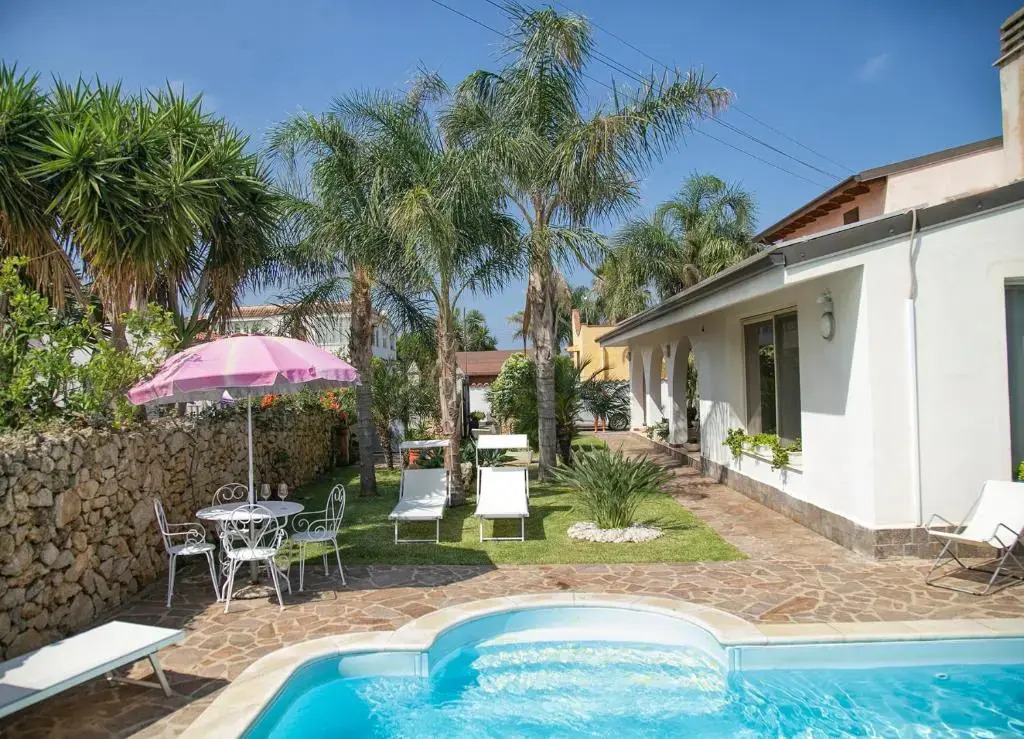 Villa con Piscina