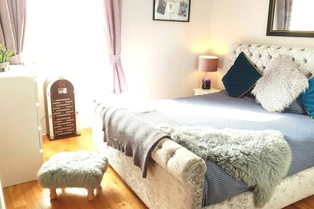 Newly Refurbished Duplex in Edinburgh City Centre