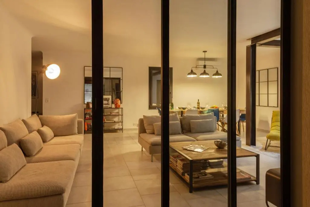 Belle Maison l'agave Contemporaine à 4KM de lourmarin