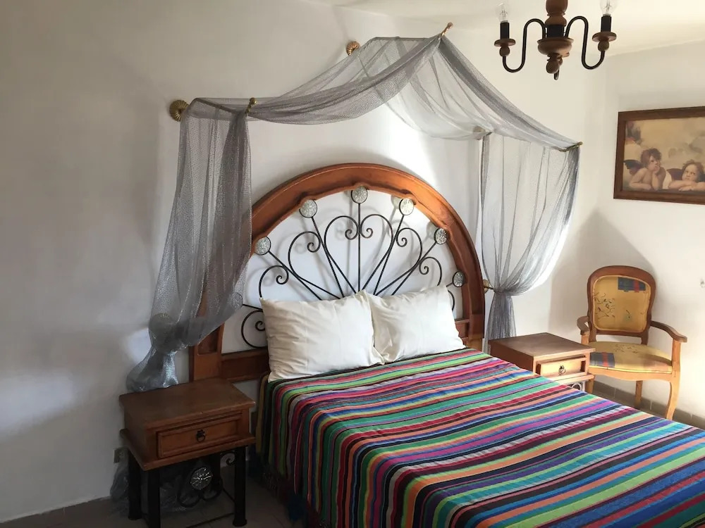 Posada Espejos Holistic