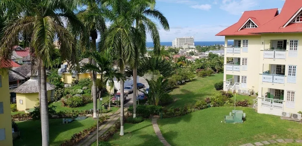Cozy Apartment at Mystic Ridge Ocho Rios