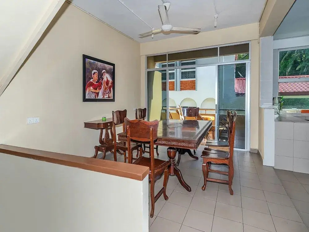 OYO 89932 DD Homestay