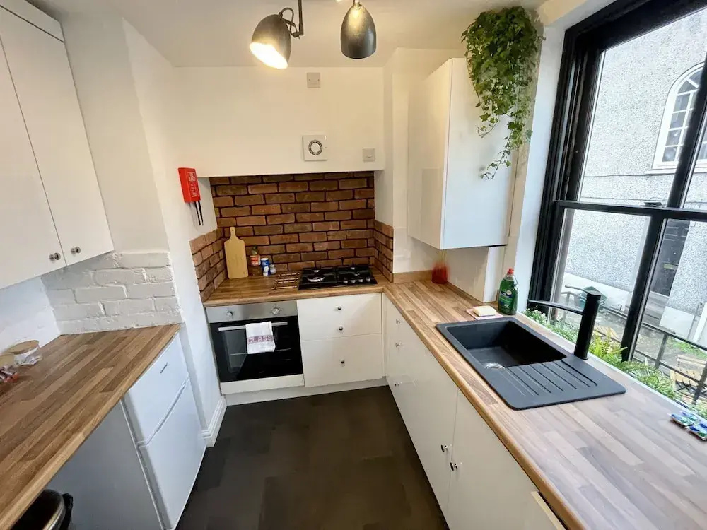 Cosy Oasis in the Heart of Clifton Village