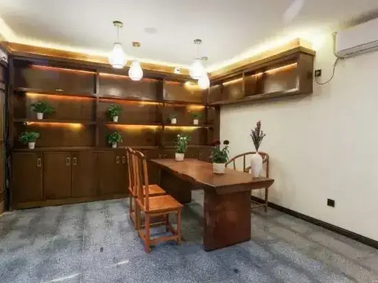 Siji Xiaozhu Hotel