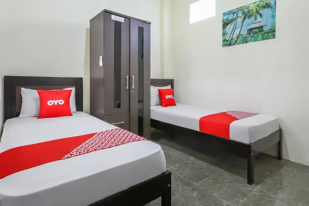 Dfarys Gh Syariah by OYO Rooms