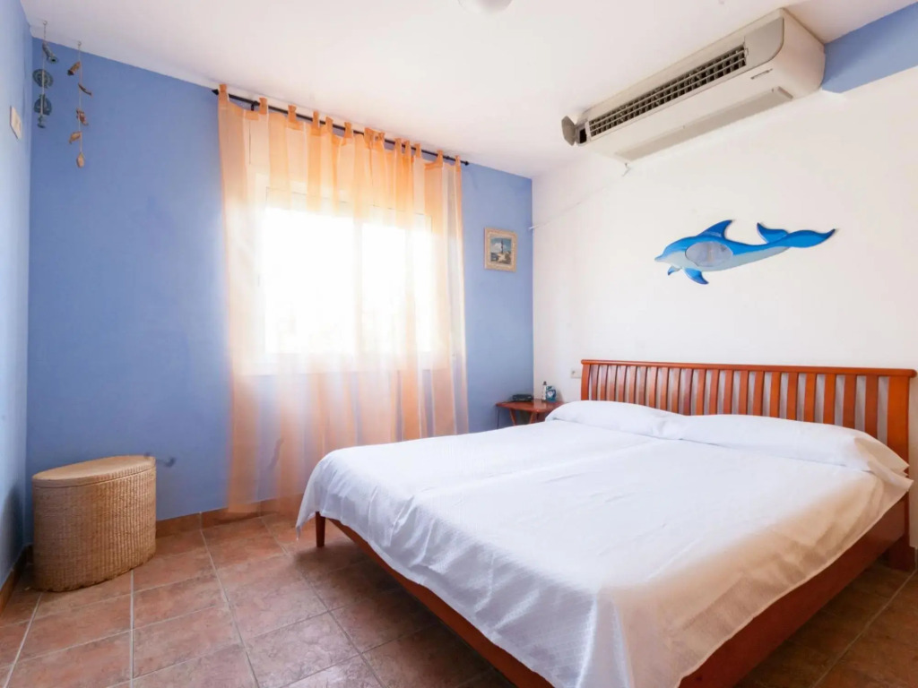 Fantastic holiday home for 14 persons in Sant Pere Pescador with private pool