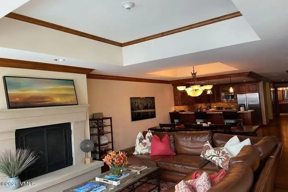 Ritz Carlton Vail #417 4 Bedroom Condo by RedAwning