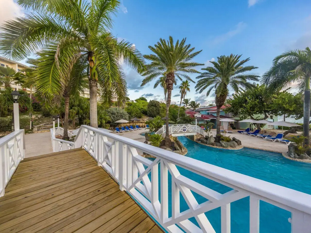 Pineapple Beach Club