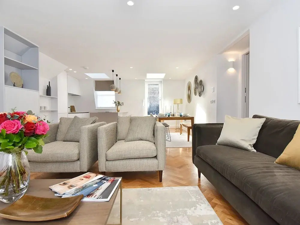 Chic Apartment in London near Picadilly Circus and Dior