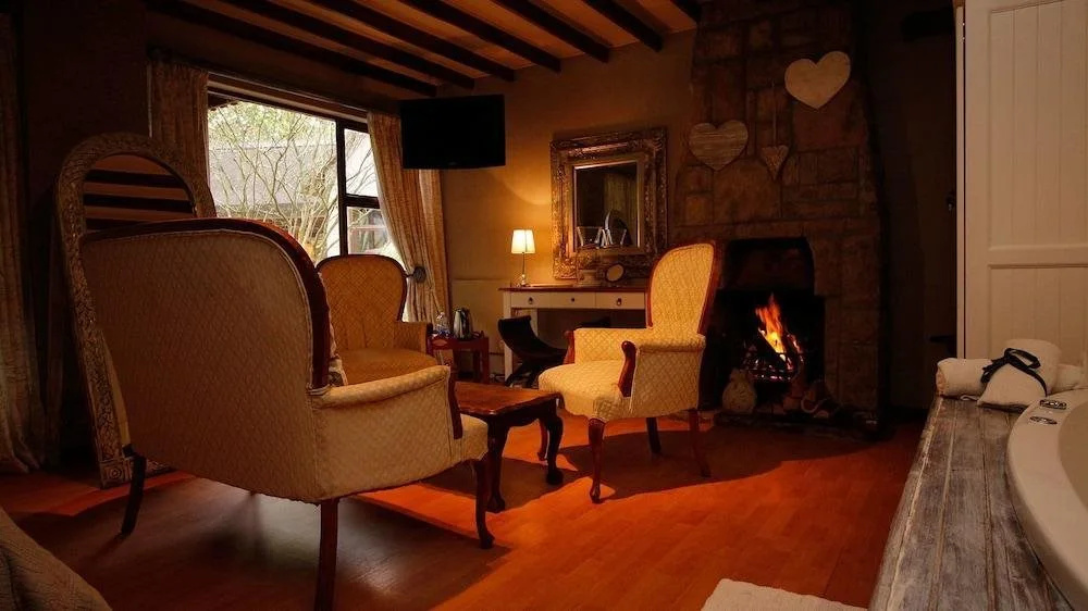 Farm and Fellow Guesthouse and Restaurant