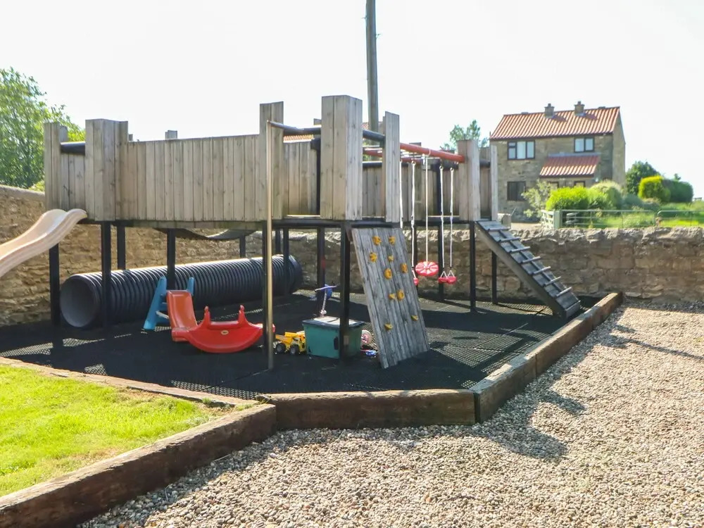 Thistle Close