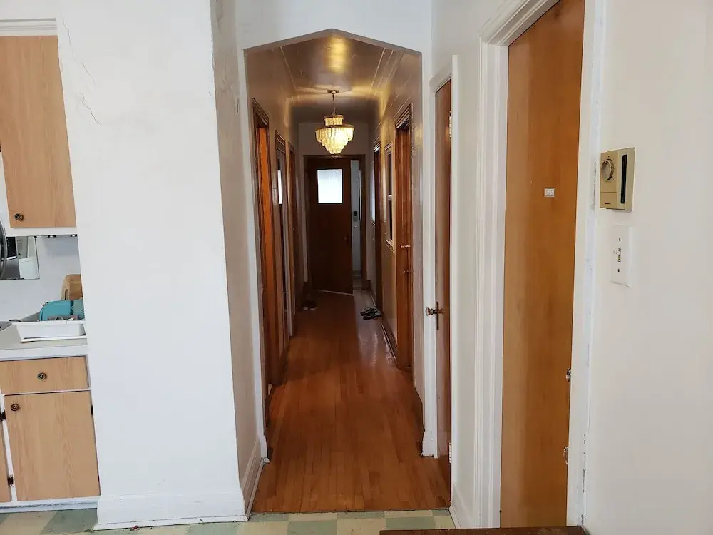 Apartment near Metro Monk Station