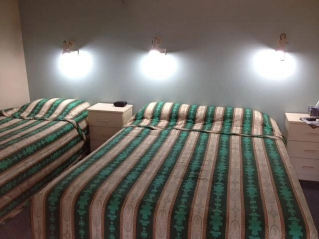 Oasis Motel